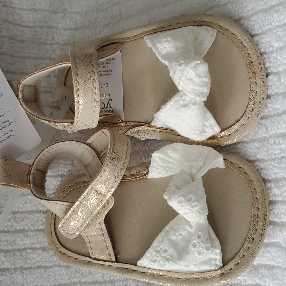 CARTERS BABY GIRL SANDALS WITH VELCRO ENCLOSURE AT ANKLE  0-3 months